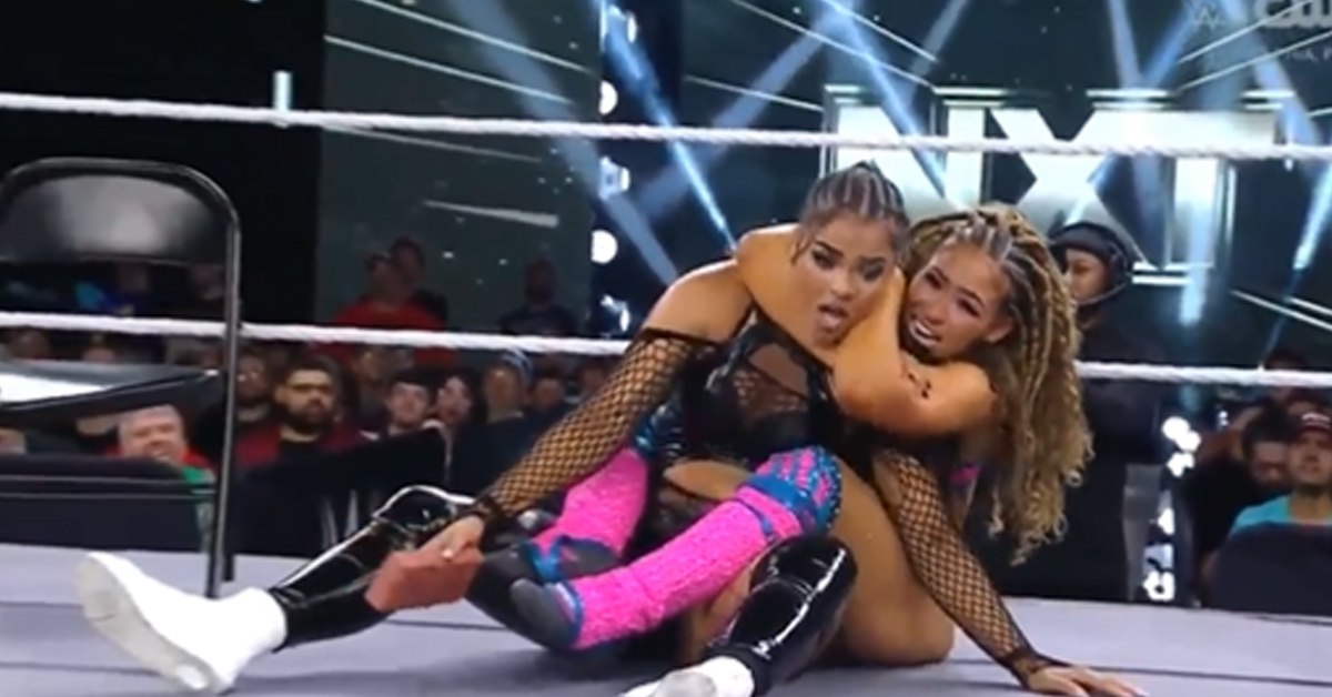 Watch: WWE's Jaida Parker Just Brutally Smashed a Brick in Lola Vice's Face at NXT 2300