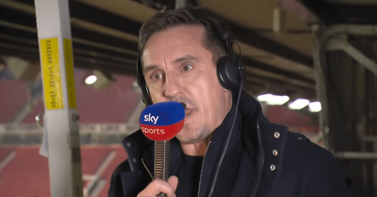 Gary Neville 'digs out' two Man Utd players after Chelsea draw | Football