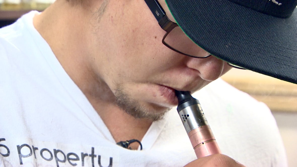 Dal study found young people who use electronic cigarettes have worse lung function