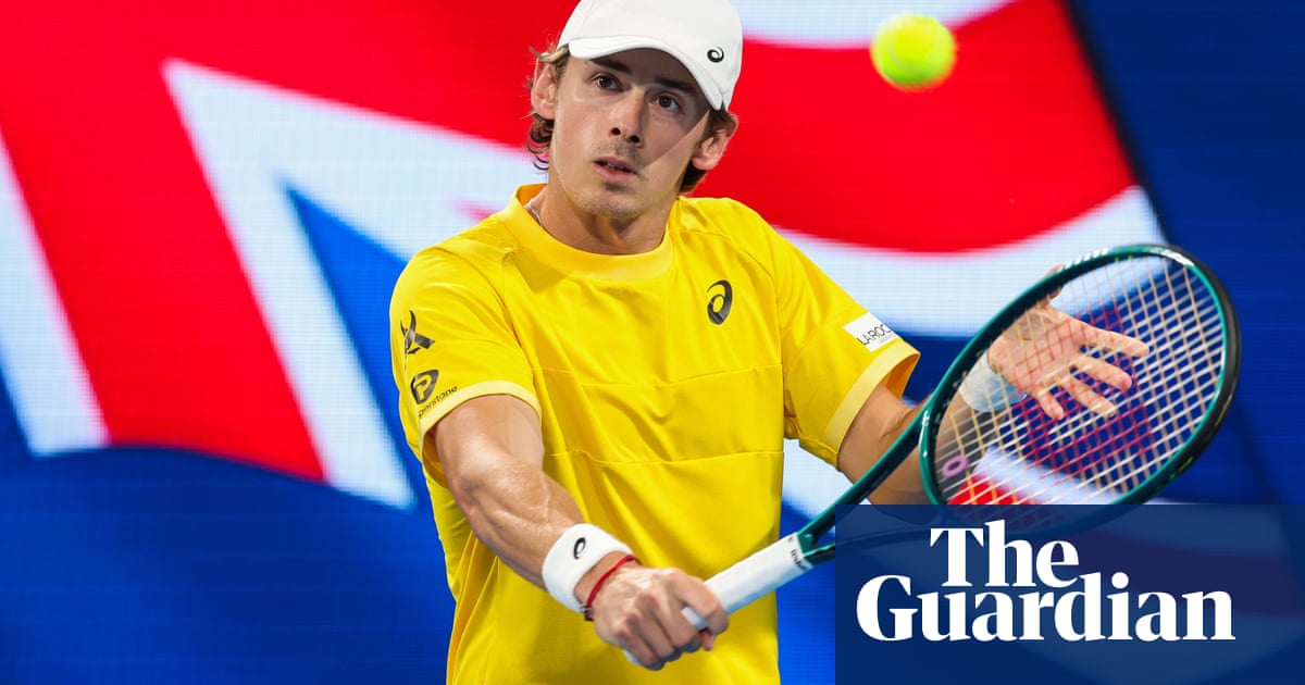 Alex de Minaur wins but Australia lose United Cup opener to Argentina | Tennis