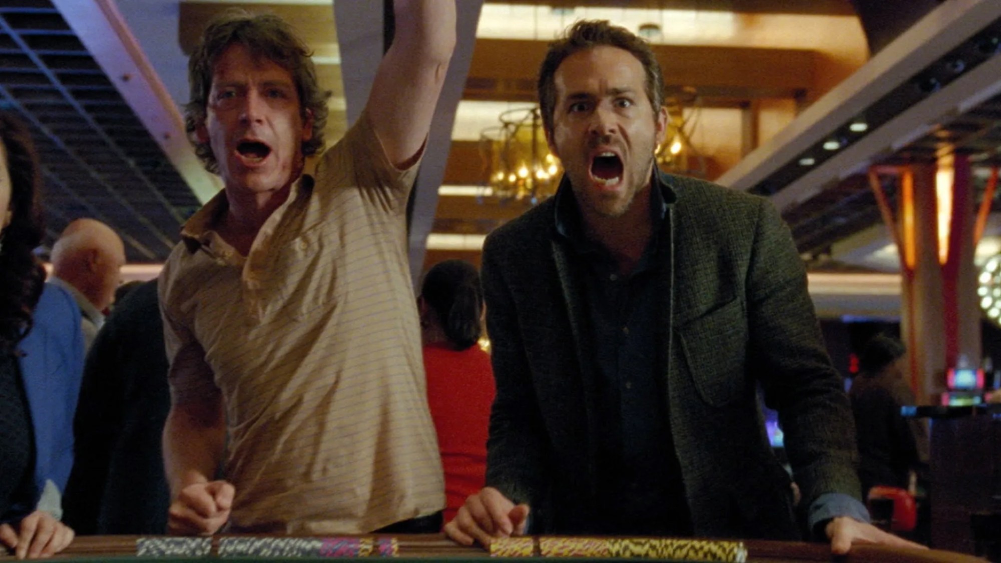 Ben Mendelsohn and Ryan Reynolds in Mississippi Grind