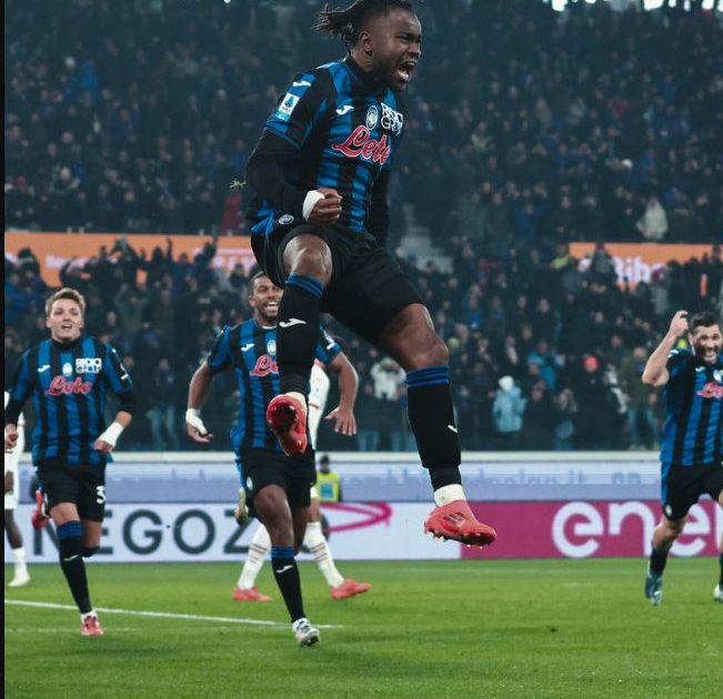 Lookman's late header secures Atalanta 2-1 win over Milan