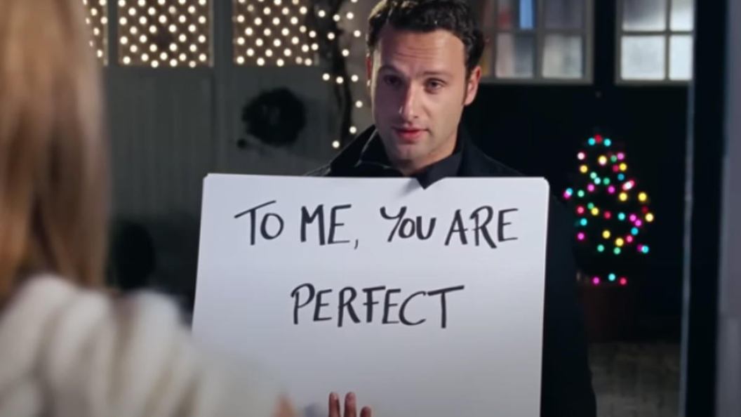 love-actually-sign-scene-andrew-lincoln-keira-knightley.jpg